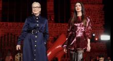 Meryl Streep y Anne Hathaway desfilan en el Museo Anahuacalli de la CDMX