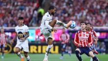Chivas 2-2 Pumas