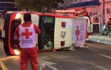 El conductor de una camioneta embistió la unidad de emergencia debido a que tenía luz verde a su paso
