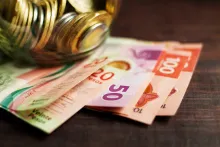 Piden maestros incremento salarial del 13%; respaldan blindaje contra difamación