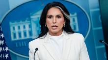 Renuncia la directora de Inteligencia Nacional de Trump