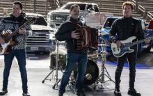Los Alegres del Barranco se pronuncian a favor de los corridos