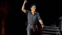 Chayanne cautiva a sus "hijos" en el Fan Festival de Monterrey
