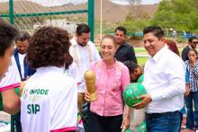 Sheinbaum cancela evento en Zacatecas por protesta de CNTE y SNTE; entrega canchas en San Luis Potosí