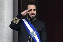 Nayib Bukele inscribe su precandidatura para un tercer mandato en El Salvador