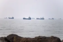 Ataques de EE. UU. afectan la "reapertura gradual" del estrecho de Ormuz, advierte Irán