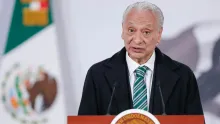 Esposa de exdirector de Pemex le otorga el perdón; lo había acusado de violencia familiar