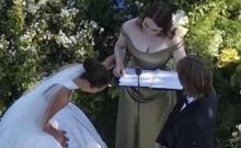 La cantante Billie Eilish oficia la boda de su hermano Finneas O’Connell 