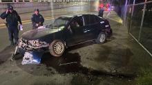 Alcoholizado conductor resultó lesionado al volcar su auto a espaldas del IEA