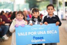 Anuncian más de 20 mil becas para estudiantes de kínder hasta universidad en Aguascalientes