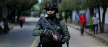 Colombia: grupo armado ataca con drones un cuartel militar