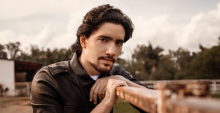 Alex Fernández es hospitalizado de emergencia y reportado con pronóstico reservado