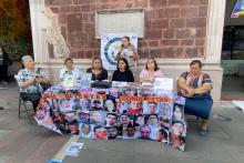 Familias buscadoras se manifiestan frente a Palacio de Gobierno; exigen transparencia y seguimiento