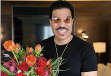 Dan de alta a Lionel Richie tras someterse a pruebas de corazón