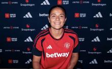 REBECA BERNAL MANCHESTER UNITED