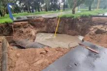 Reparación de socavón en Ojo de Agua podría iniciar en un mes; advierten otros dos puntos de riesgo