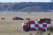 Avión de la Fuerza Aérea Británica se estrella en Gales; los pilotos se eyectaron antes del impacto