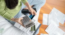 El endeudamiento frente al regreso a clases; advierten especialistas de impacto a economía familiar