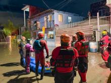 Simón baja a categoría 3; Rachel deja inundaciones y un muerto en Baja California