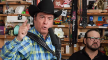 NPR responde tras editar mensaje a favor de los migrantes en Tiny Desk de Los Tigres del Norte; usuarios reclaman: “¡Qué cobardes!”
