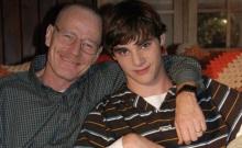 Bryan Cranston lamenta la muerte de R.J. Mitte y lo despide con emotivo mensaje