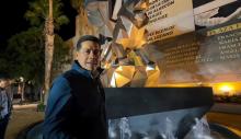 Es por San Marcos: Niega Leo Montañez que escultura en Plaza Fundadores sea referencia a su nombre