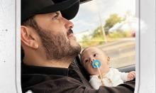 Alfredo Ríos “El Komander” enfrenta la muerte de su pequeño hijo 