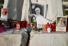 Dan de alta al papa León XIV tras cirugía; podrá volver al Vaticano