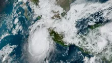 Alertan por lluvias torrenciales en siete estados por el huracán "Trudy" y el frente frío 2