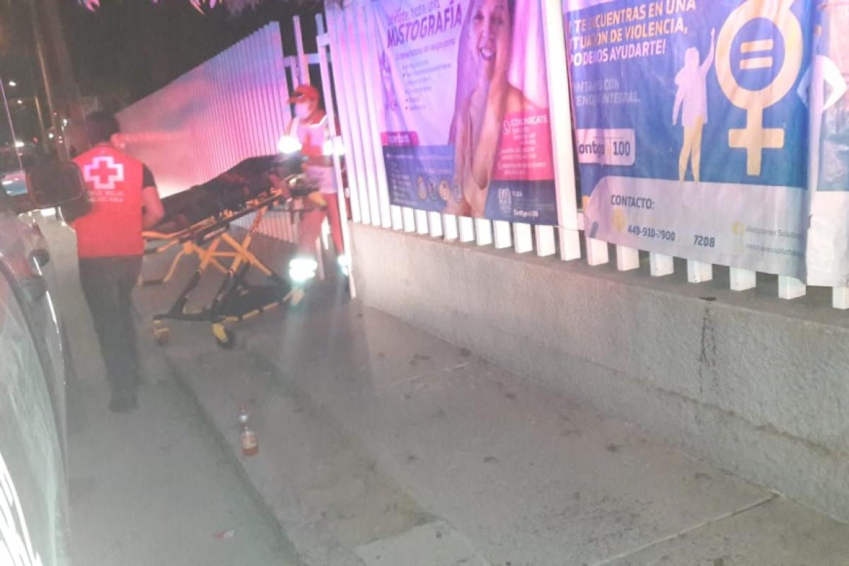Entre la vida y la muerte se encuentra un hombre tras haber sido ...