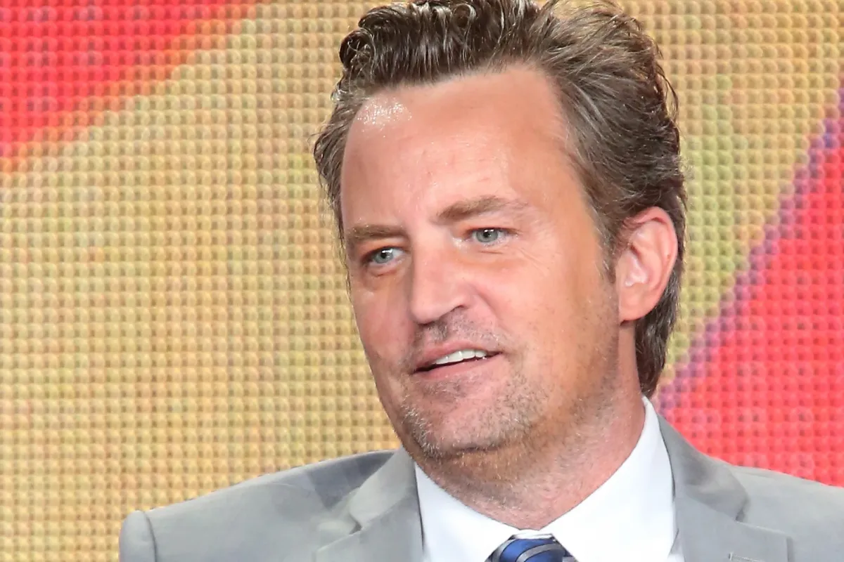 Autopsia Revela La Causa De La Muerte De Matthew Perry | BI Noticias