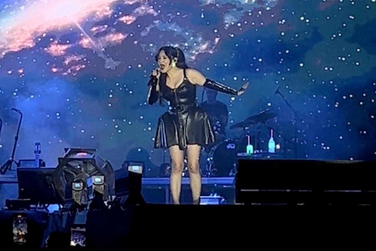 [VIDEOS] El regreso de Belanova en la primera noche del Foro de las ...