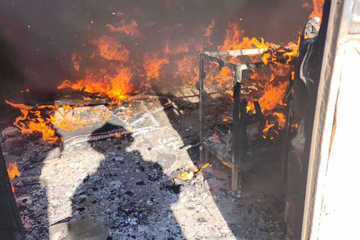 Incendio deja en la calle a una familia completa en VNSA | BI Noticias