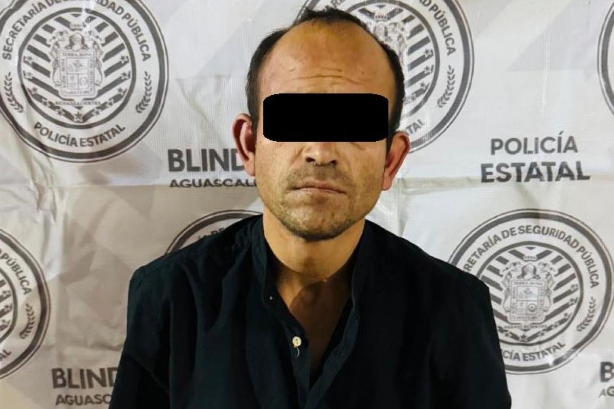 Sujeto fue capturado con droga y un machete | BI Noticias