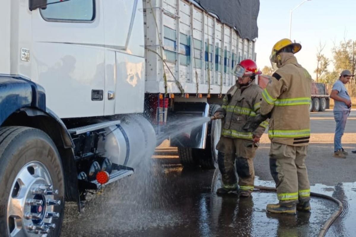Chofer sufre quemaduras en el rostro tras flamazo en el tanque de su ...