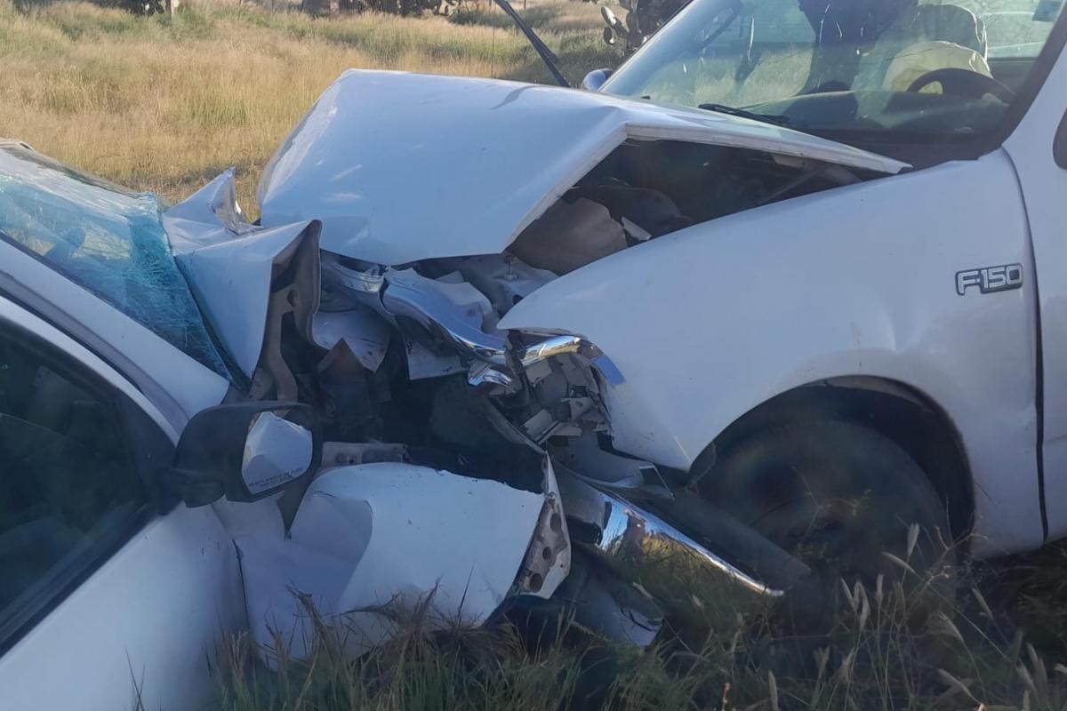 Muere conductor de un auto compacto tras brutal choque frontal contra ...