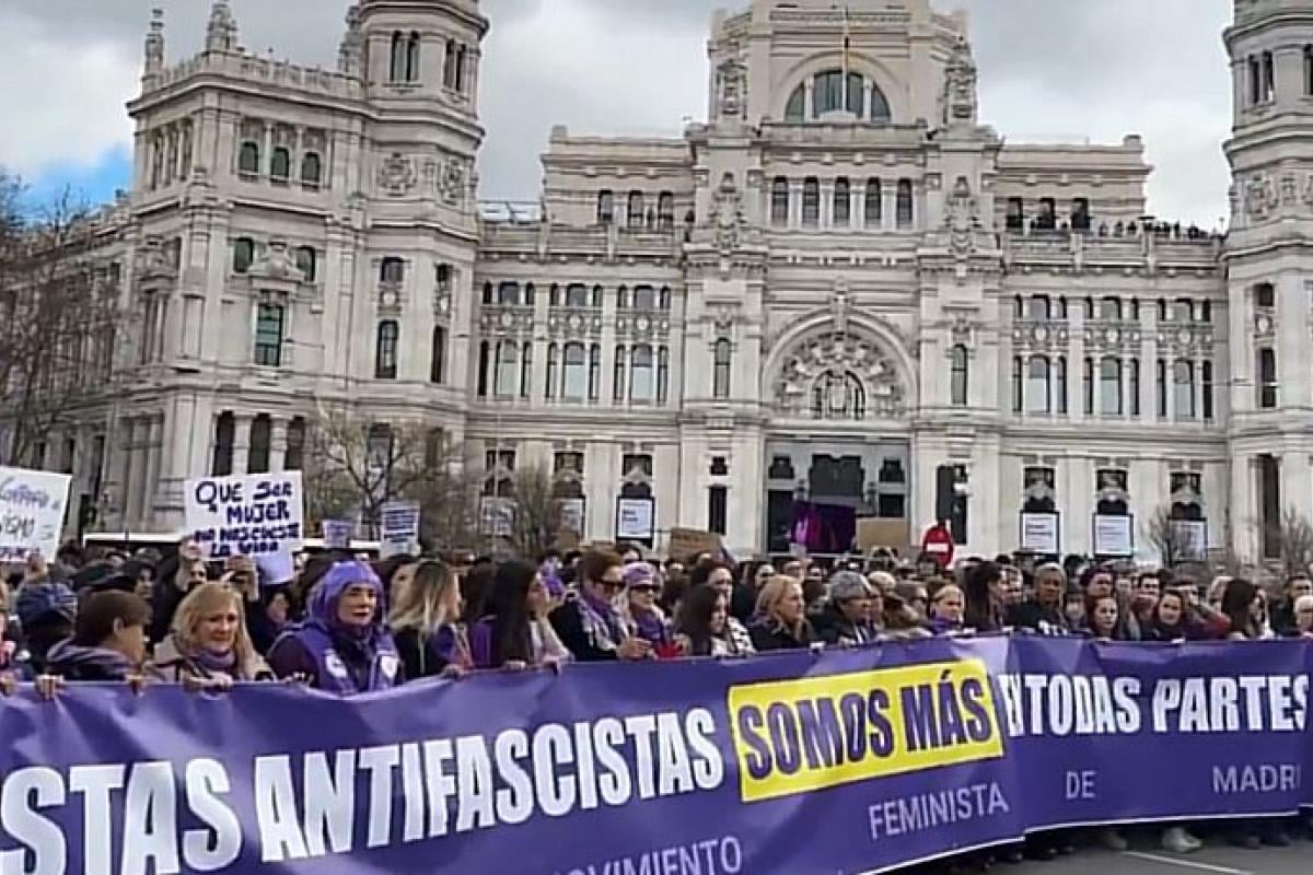 España conmemora el 8M con dos marchas y un feminismo dividido en ...