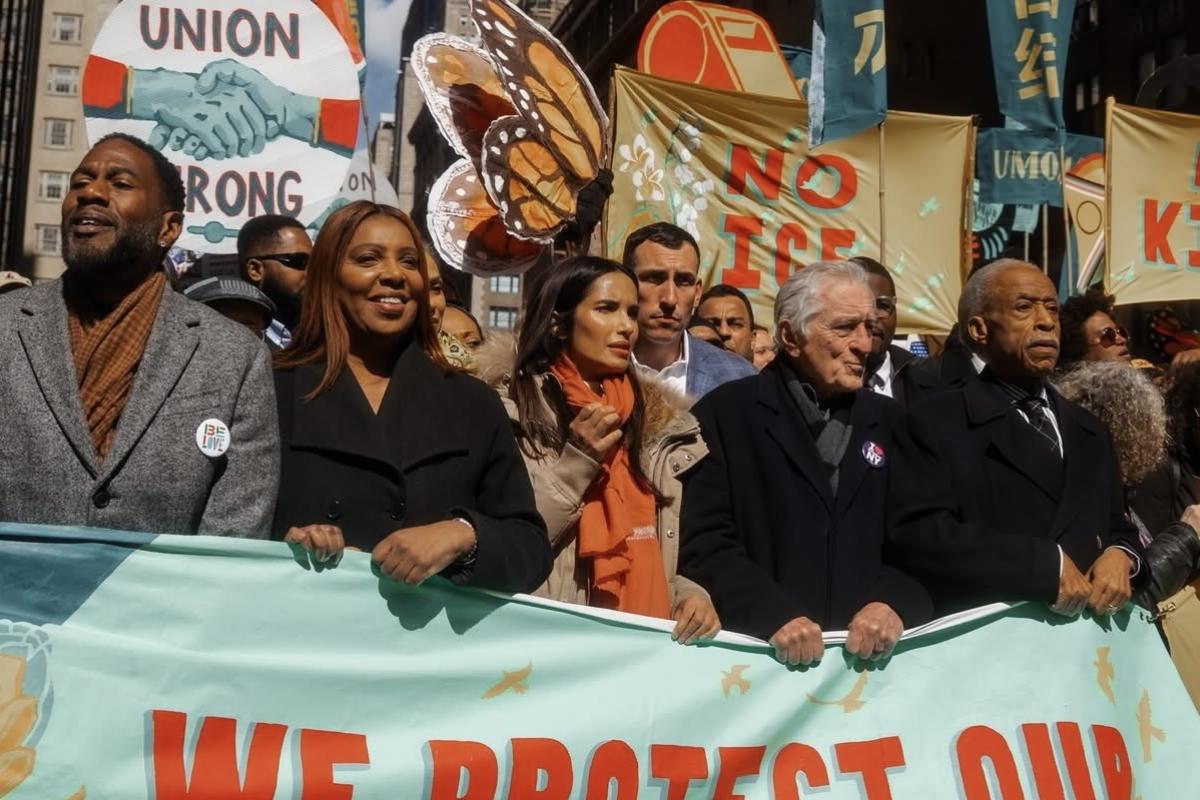 Robert De Niro encabeza protestas contra Trump en Nueva York | BI Noticias